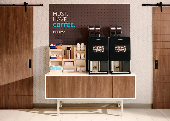 Holiday Inn Express & Suites Pueblo By Ihg